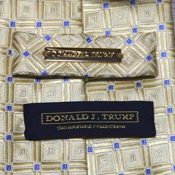 Donald Trump Signature Collection Tie - Picture 3 of 4
